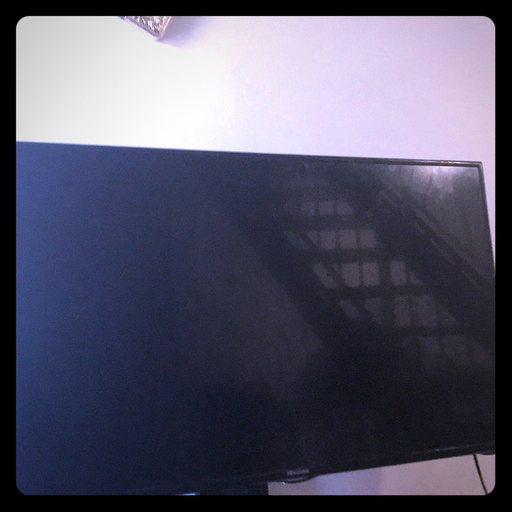 Hy who want to buy a new tv